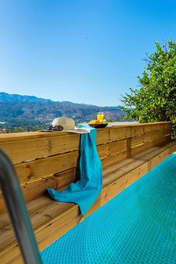Superior Apartment - Overlooking Chania-With Pool Χανιά Εξωτερικό φωτογραφία